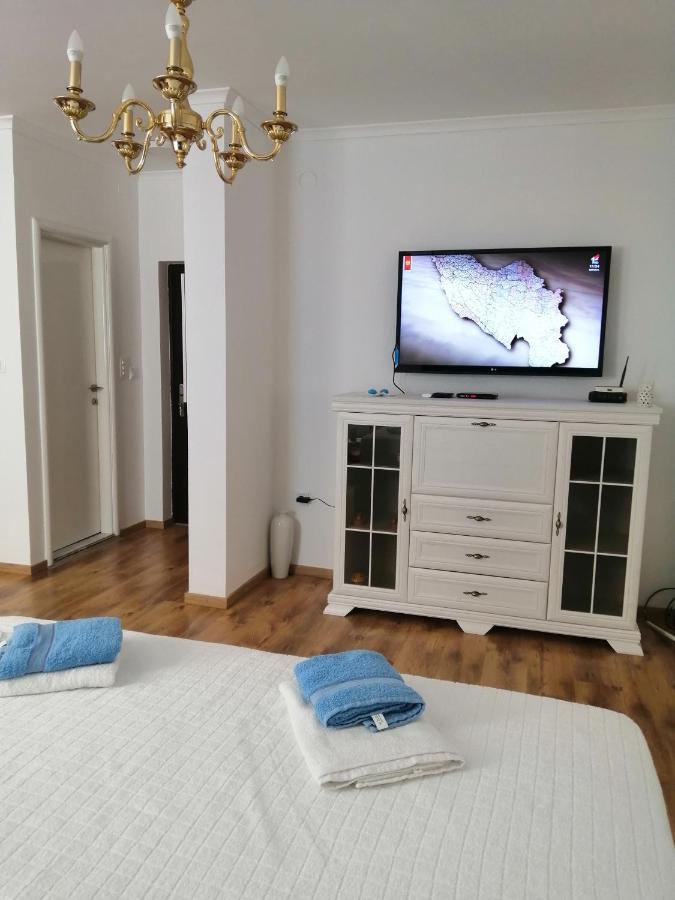 Sveti Stefan- Apartment Dora Buitenkant foto