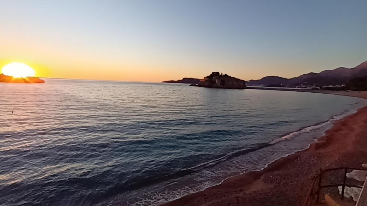 Sveti Stefan- Apartment Dora Buitenkant foto